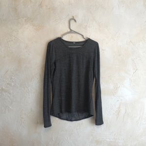 Lululemon gray long sleeve workout top